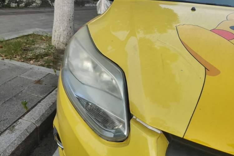 Used Ford Focus 2012 Hatchback 1.6L Automatic Fashion Edition Right Front Headlight