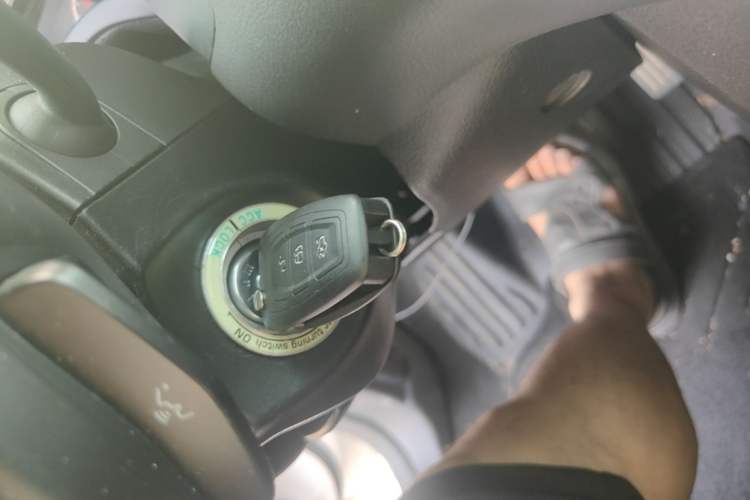 Used Ford Focus 2012 Hatchback 1.6L Automatic Fashion Edition Vehicle Key