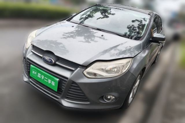 Ojetý Ford Focus 2012 Sedan 1.6L Automatic Fashion Edition