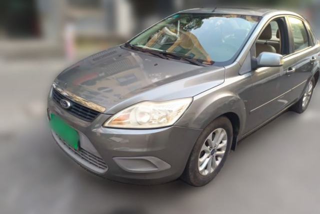 Ford Focus 2012 Sedan Classic 1.8L Manual Fashion Edition d’occasion