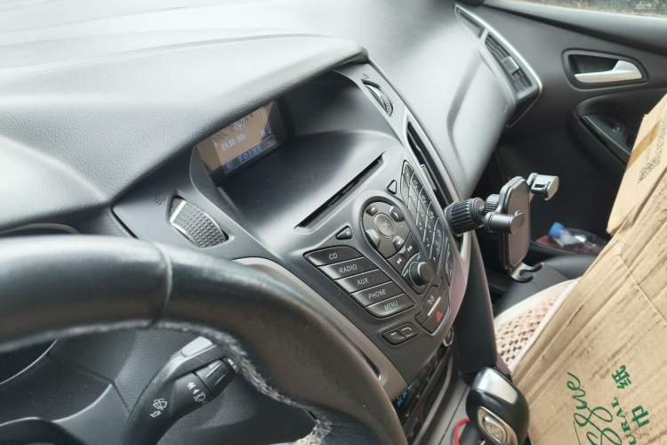 Used Ford Focus 2012 Sedan 1.6L Automatic Fashion Edition Audio And AC Panel