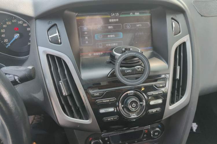 Used Ford Focus 2012 Sedan 1.6L Automatic Fashion Edition Audio And AC Panel