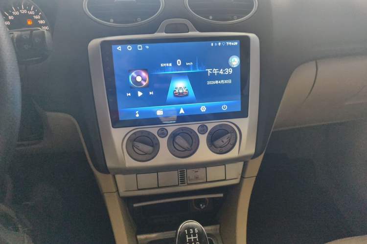 Used Ford Focus 2012 Hatchback Classic 1.8L Manual Fashion Edition Audio And AC Panel