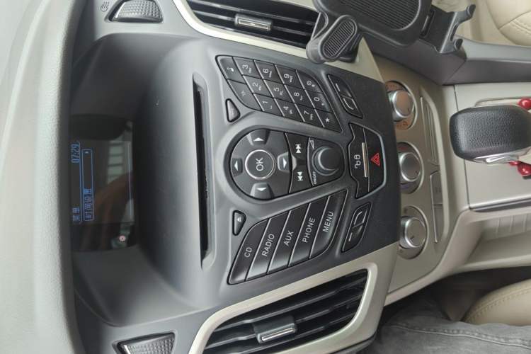 Used Ford Focus 2012 Sedan 1.6L Automatic Comfort Model Audio And AC Panel