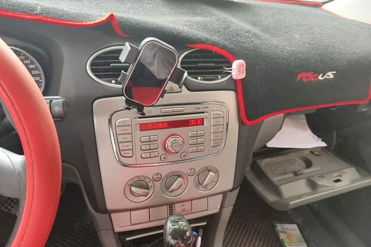 Used Ford Focus 2012 Hatchback Classic 1.8L Automatic Base Model Audio And AC Panel