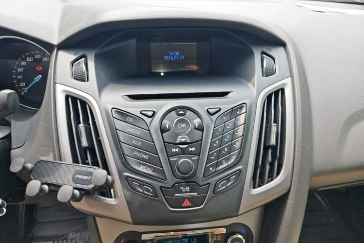 Used Ford Focus 2012 Sedan 1.6L Automatic Fashion Edition Audio And AC Panel