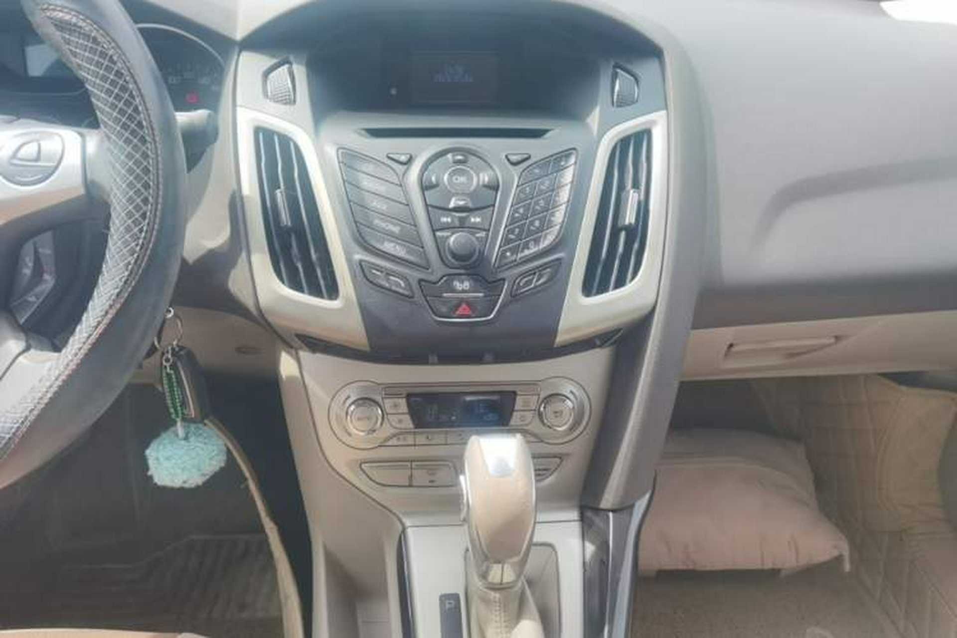 Used Ford Focus 2012 Sedan 1.6L Automatic Fashion Edition Audio And AC Panel