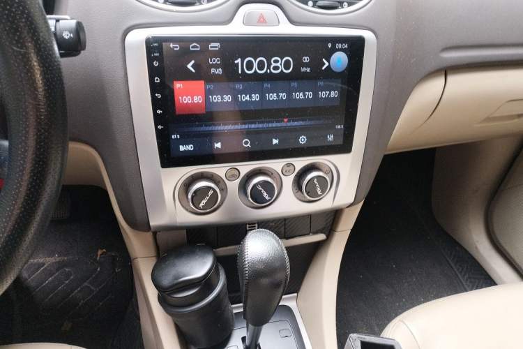 Used Ford Focus 2012 Hatchback Classic 1.8L Automatic Fashion Edition Audio And AC Panel