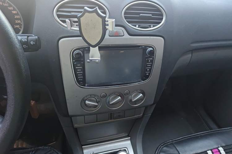 Used Ford Focus 2012 Hatchback Classic 1.8L Manual Base Model Audio And AC Panel