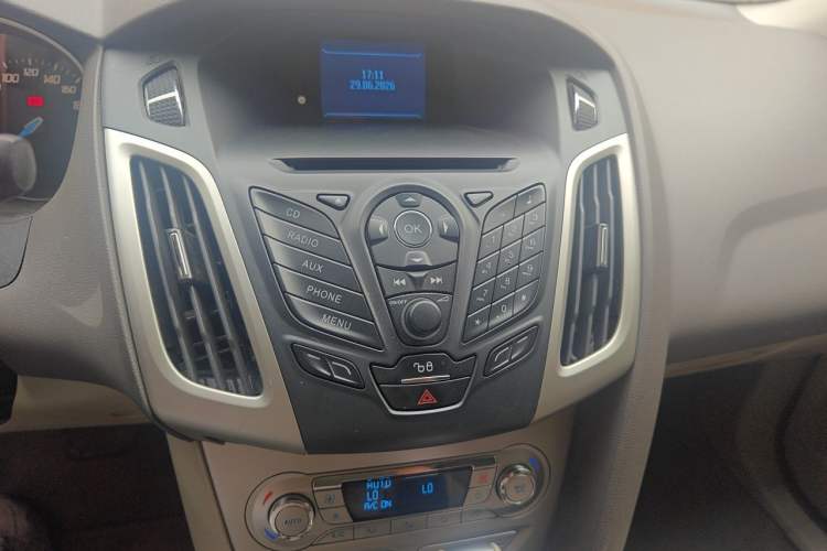 Used Ford Focus 2012 Sedan 1.6L Automatic Fashion Edition Audio And AC Panel