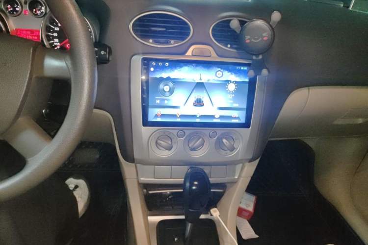 Used Ford Focus 2012 Sedan Classic 1.8L Automatic Base Model Audio And AC Panel