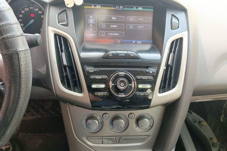 Used Ford Focus 2012 Sedan 1.6L Manual Comfort Model Audio And AC Panel
