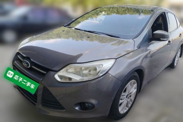 Ford Focus 2012 Sedan 1.6L Automatic Comfort Model مستعملة