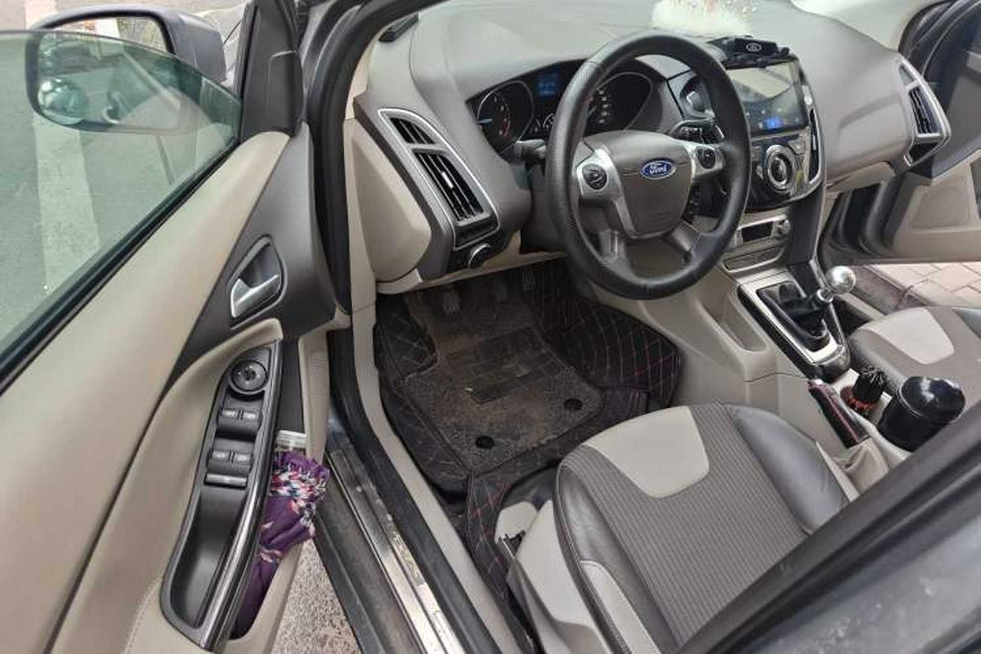 Used Ford Focus 2012 Hatchback 1.6L Manual Fashion Edition Driver Seat