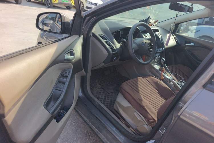 Used Ford Focus 2012 Sedan 1.6L Automatic Comfort Model Driver Seat