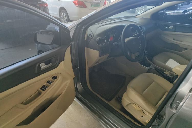 Used Ford Focus 2012 Hatchback Classic 1.8L Manual Fashion Edition Driver Seat