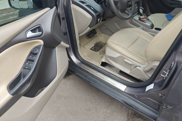 Used Ford Focus 2012 Sedan 1.6L Automatic Comfort Model Driver Seat