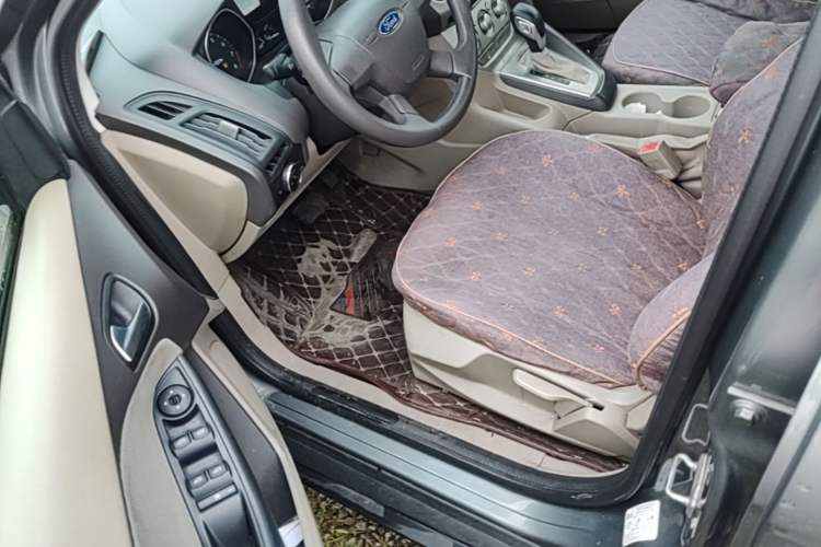 Used Ford Focus 2012 Sedan 1.6L Automatic Comfort Model Driver Seat