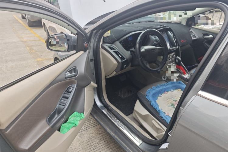 Used Ford Focus 2012 Sedan 1.6L Automatic Comfort Model Driver Seat