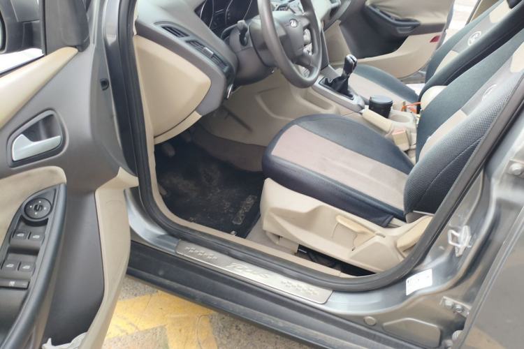 Used Ford Focus 2012 Sedan 1.6L Manual Comfort Model Driver Seat