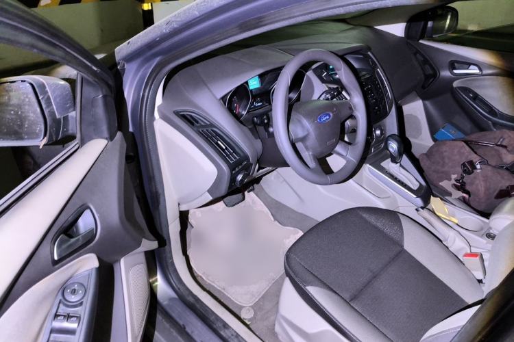 Used Ford Focus 2012 Sedan 1.6L Automatic Comfort Model Driver Seat