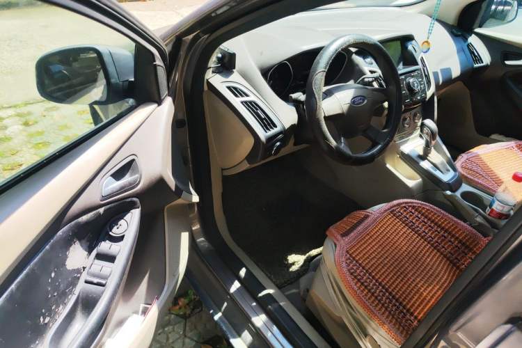 Used Ford Focus 2012 Sedan 1.6L Automatic Comfort Model Driver Seat