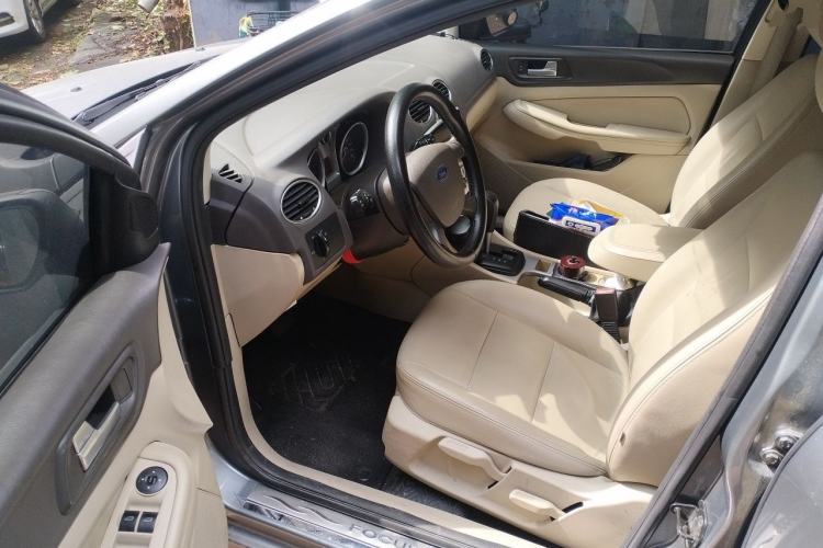 Used Ford Focus 2012 Hatchback Classic 1.8L Automatic Fashion Edition Driver Seat