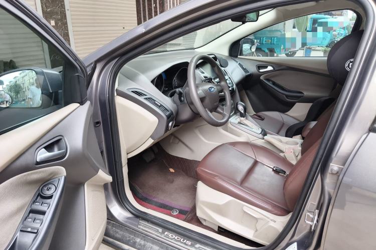 Used Ford Focus 2012 Sedan 1.6L Automatic Comfort Model Driver Seat