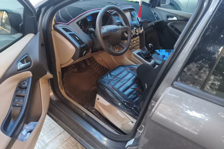 Used Ford Focus 2012 Sedan 1.6L Manual Comfort Model Driver Seat
