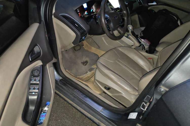 Used Ford Focus 2012 Sedan 1.6L Automatic Prestige Model Driver Seat