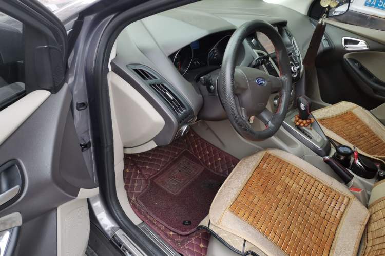 Used Ford Focus 2012 Sedan 1.6L Automatic Comfort Model Driver Seat