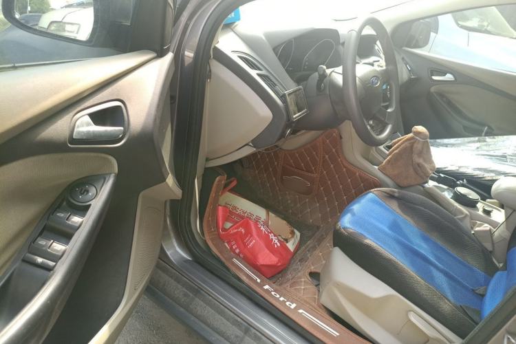Used Ford Focus 2012 Sedan 1.6L Manual Comfort Model Driver Seat