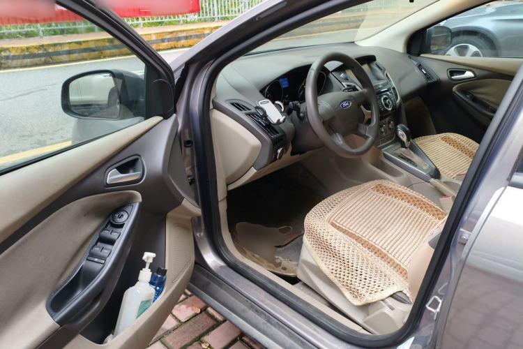 Used Ford Focus 2012 Sedan 1.6L Automatic Comfort Model Driver Seat