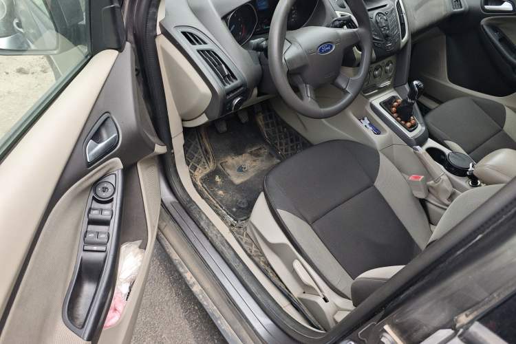 Used Ford Focus 2012 Sedan 1.6L Manual Comfort Model Driver Seat