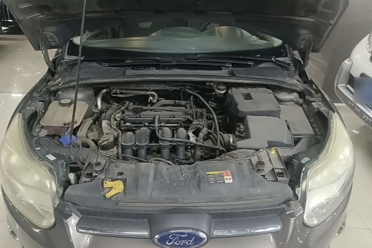 Used Ford Focus 2012 Sedan 1.6L Automatic Fashion Edition Engine Bay