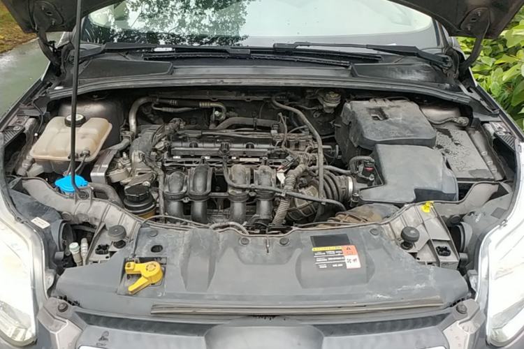 Used Ford Focus 2012 Sedan 1.6L Automatic Comfort Model Engine Bay