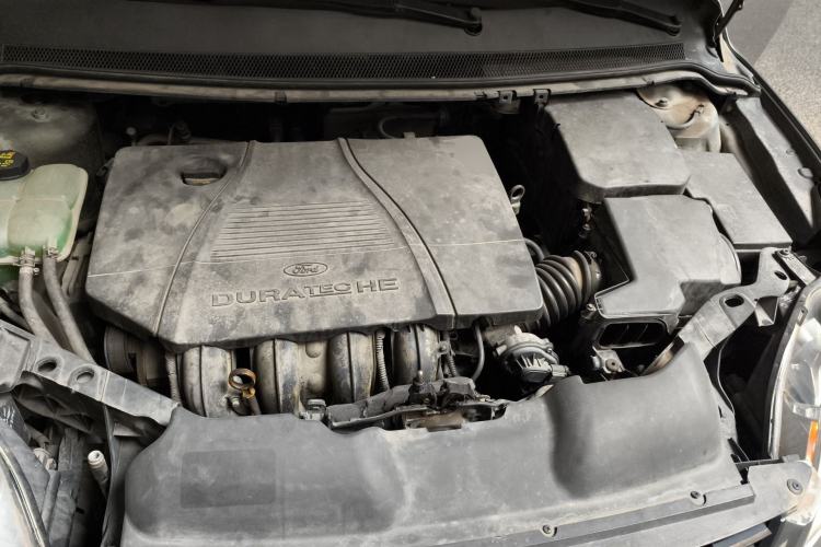 Used Ford Focus 2012 Sedan Classic 1.8L Automatic Base Model Engine Bay