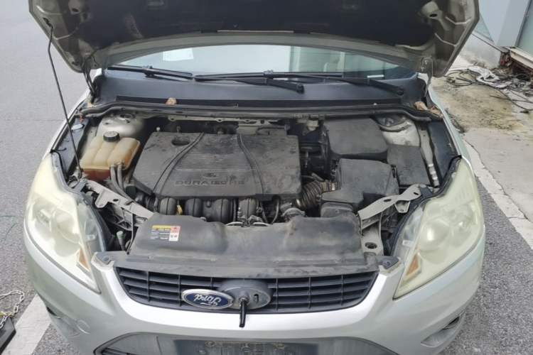 Used Ford Focus 2012 Sedan Classic 1.8L Automatic Fashion Edition Engine Bay