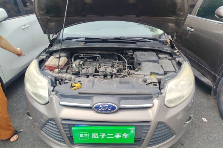 Used Ford Focus 2012 Sedan 1.6L Automatic Fashion Edition Engine Bay