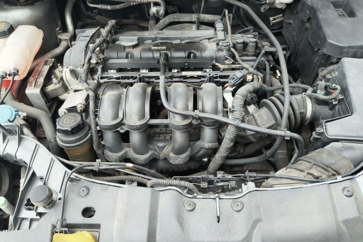 Used Ford Focus 2012 Sedan 1.6L Automatic Fashion Edition Engine Bay