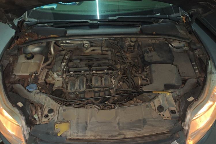 Used Ford Focus 2012 Sedan 1.6L Automatic Comfort Model Engine Bay