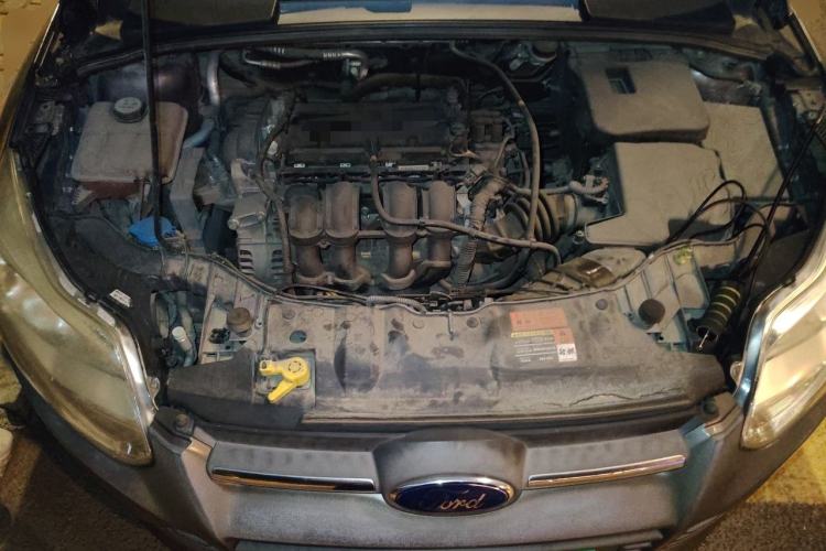 Used Ford Focus 2012 Sedan 1.6L Manual Comfort Model Engine Bay