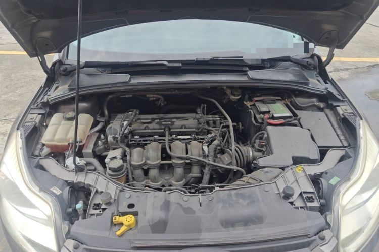Used Ford Focus 2012 Sedan 1.6L Automatic Comfort Model Engine Bay