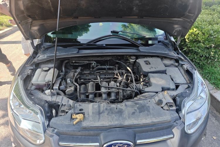 Used Ford Focus 2012 Sedan 1.6L Automatic Fashion Edition Engine Bay