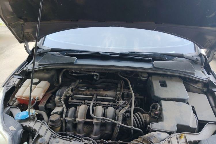 Used Ford Focus 2012 Sedan 1.6L Automatic Comfort Model Engine Bay