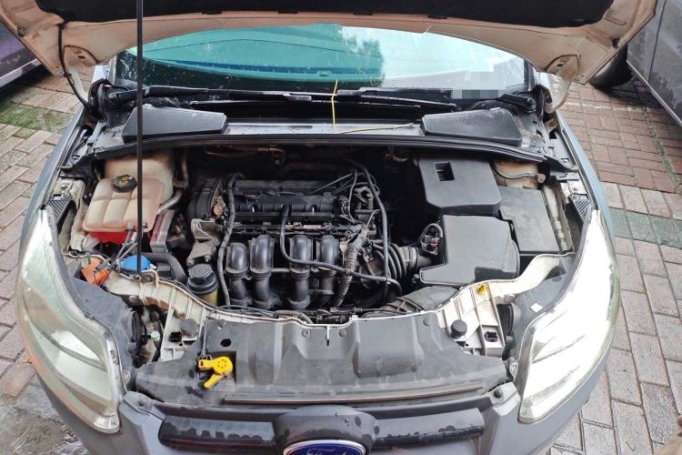 Used Ford Focus 2012 Hatchback 1.6L Automatic Fashion Edition Engine Bay