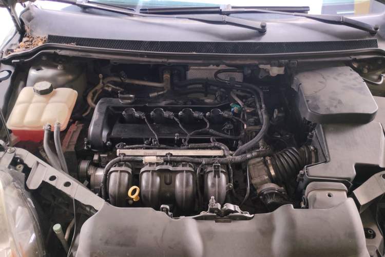 Used Ford Focus 2012 Sedan Classic 1.8L Automatic Fashion Edition Engine Bay