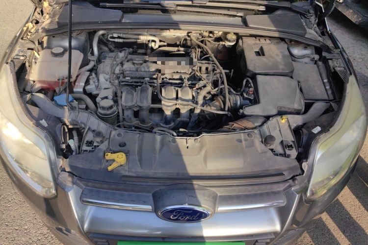 Used Ford Focus 2012 Sedan 1.6L Automatic Fashion Edition Engine Bay