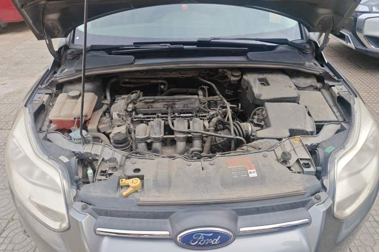 Used Ford Focus 2012 Sedan 1.6L Automatic Fashion Edition Engine Bay
