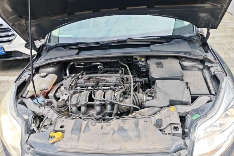 Used Ford Focus 2012 Sedan 1.6L Automatic Fashion Edition Engine Bay